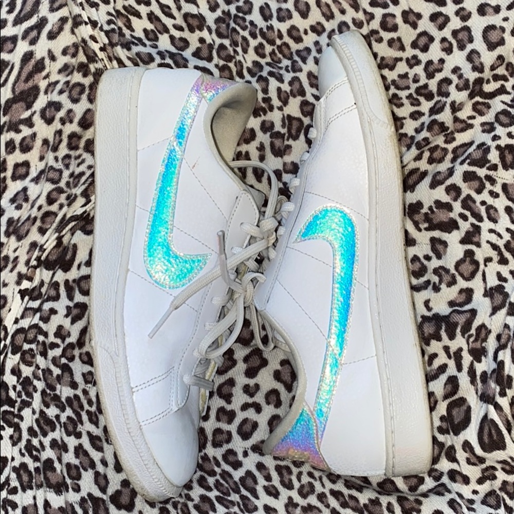 Nike casual shoes! Size 9!!